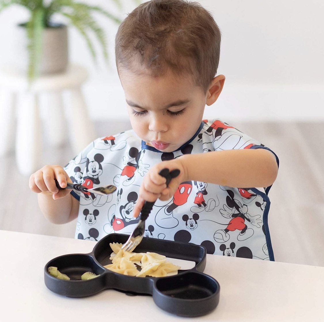 BUMKINS - Disney卡通造型超防水飯衣 (Mickey 款) Junior Bibs