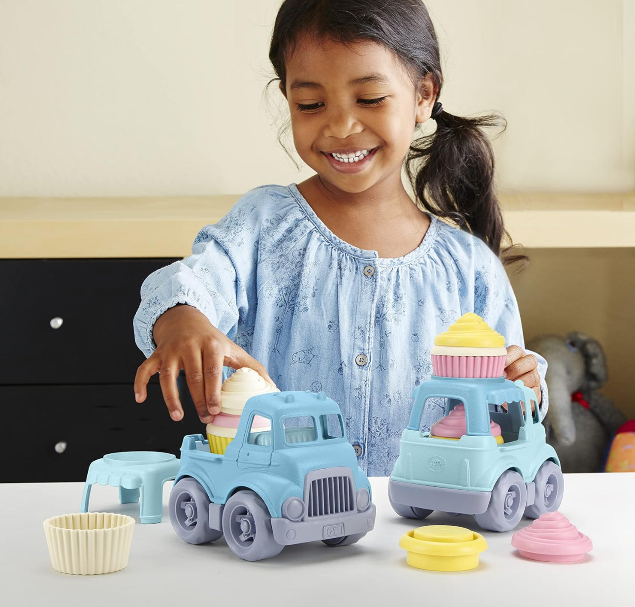 Green Toys - Cupcake Trucks 杯子蛋糕車 16件套 Play Set