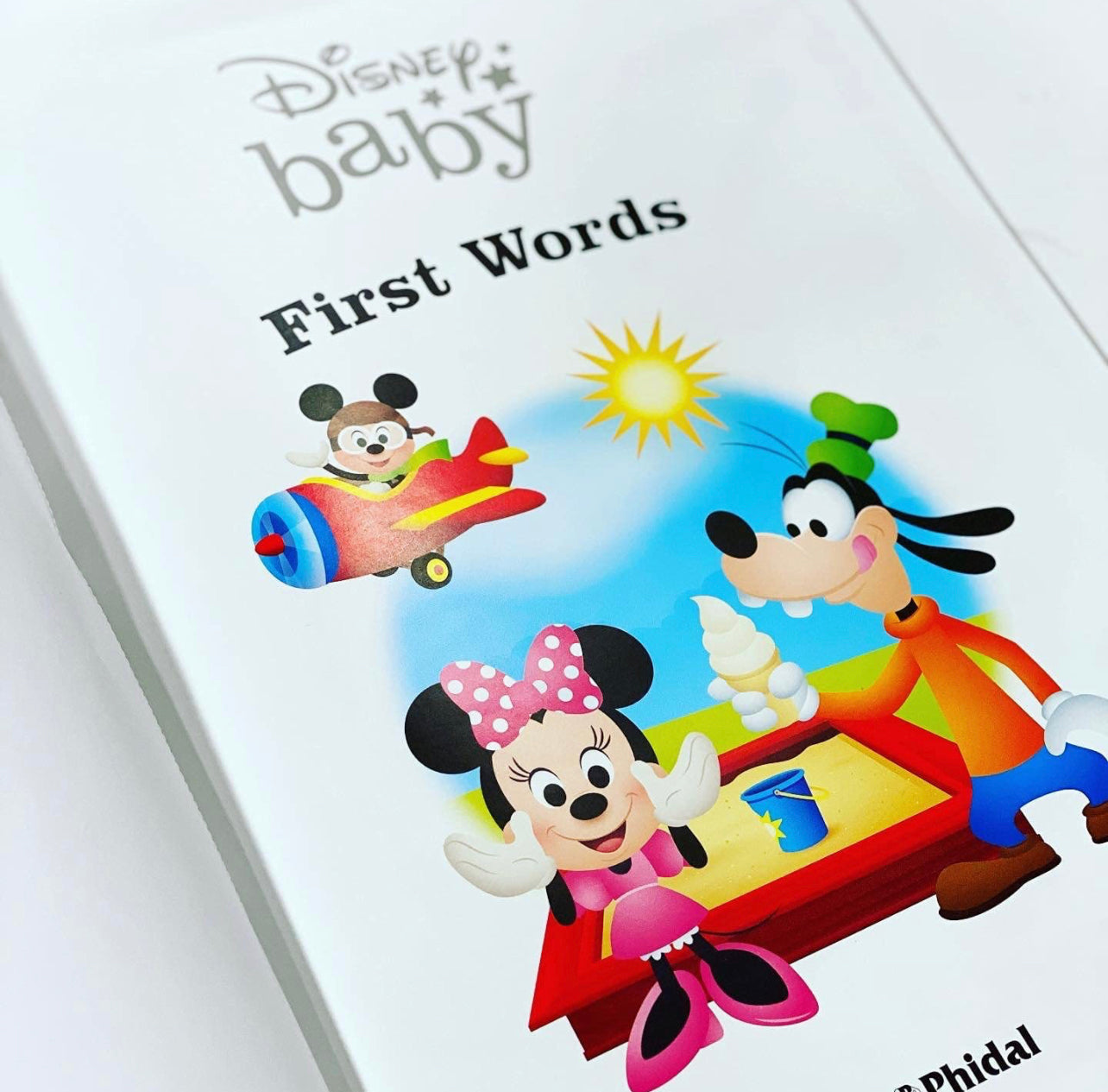 Disney Baby 可重貼貼紙遊戲書